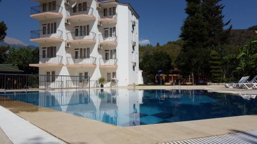 Oranj Ranch Hotel