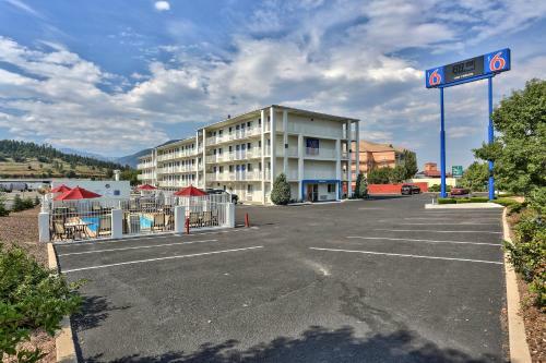 Motel 6 Flagstaff East - Lucky Lane