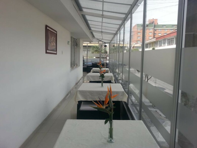 Hotel Feria Nova