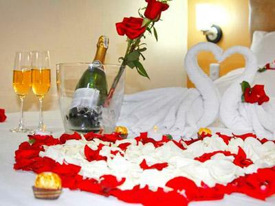 Azu�n Suites Hotel