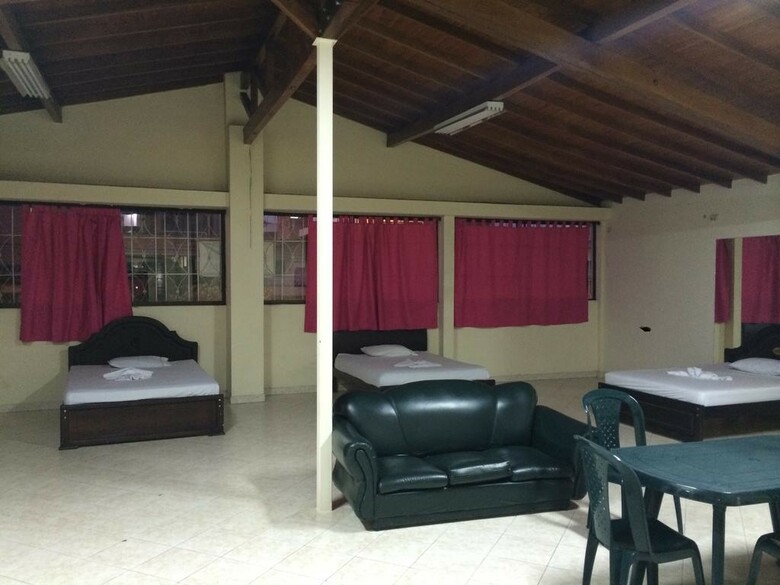 Hotel Paradise La 33