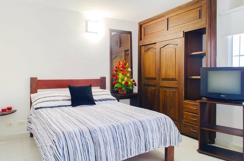 Hostal Parque Real