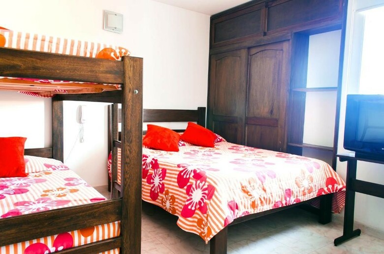 Hostal Parque Real