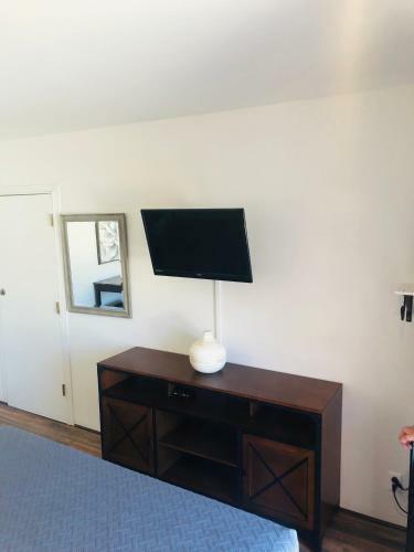 Pine View Motel