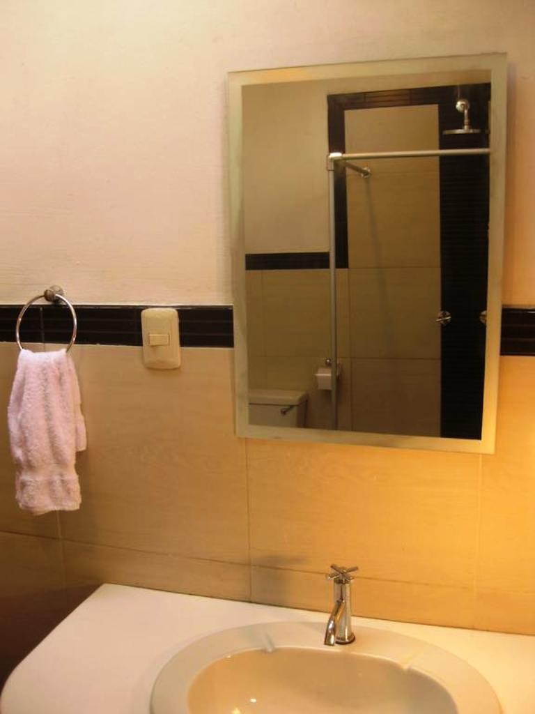 Emperatriz Guest House