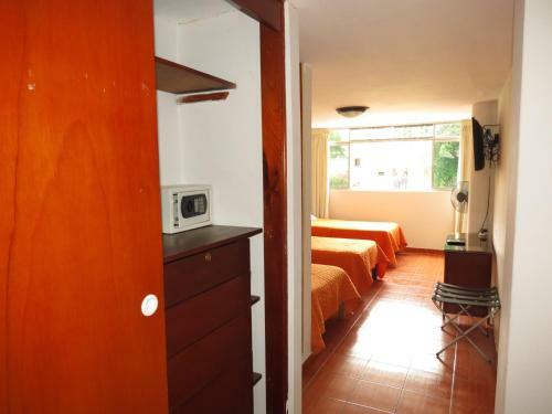 Hostal Miraflores Inn