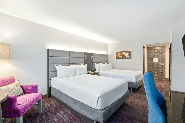 Hotel Crowne Plaza Corobici