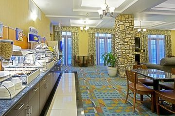 Holiday Inn Express Hotel & Suites Tucson