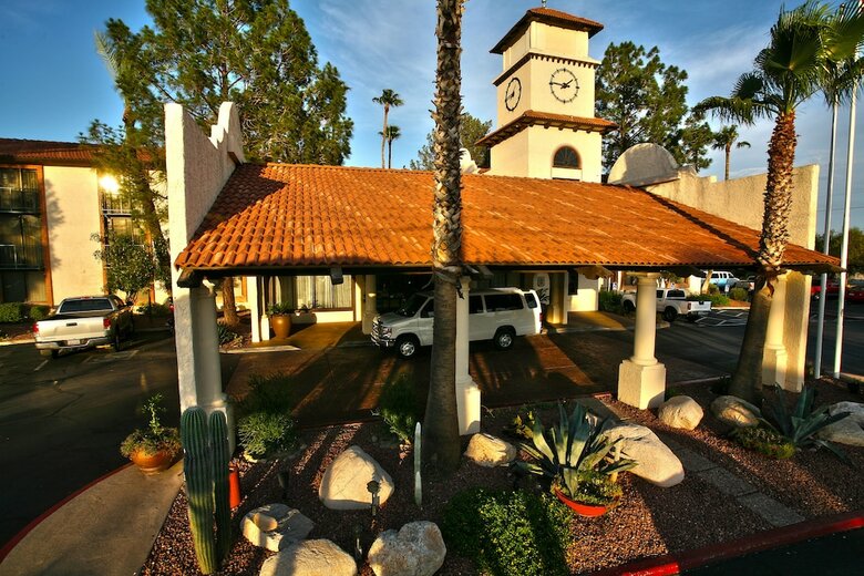 Hotel Doubletree Suites By Hilton Tucson Airport