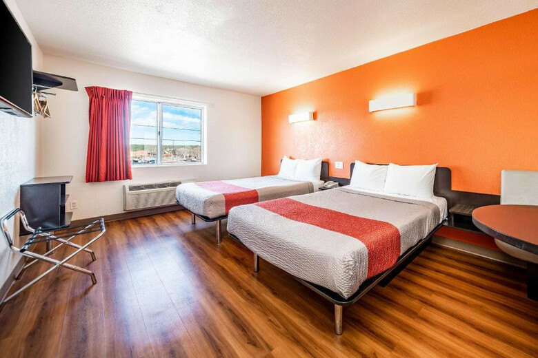 Motel Clarion Pointe - Near Grand Canyon
