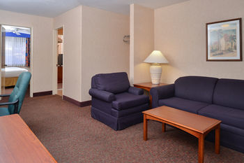 Motel La Fuente Inn & Suites