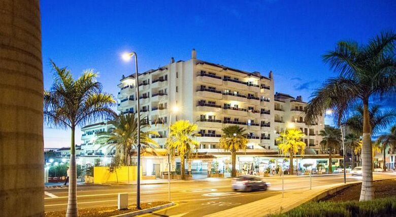 Oro Blanco Apartments