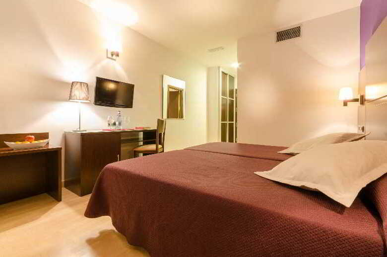 Hotel Conquista De Granada