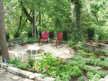 Bed & Breakfast Heart Of The Hills Inn