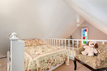 Bed & Breakfast Heart Of The Hills Inn
