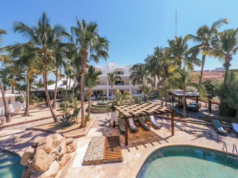 Hotel & Suites El Moro