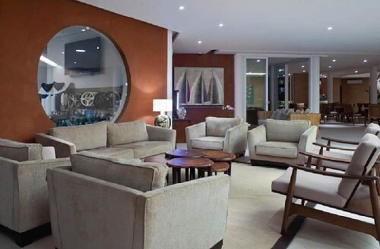 Abayomi Hotel