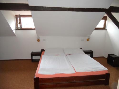 Hostal Pension Garni