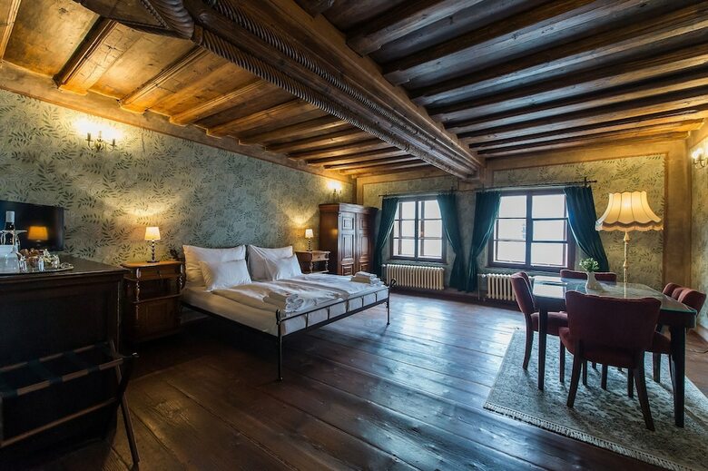 Hostal Alt Straninger