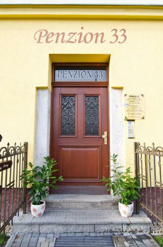 Hostal Penzion 33