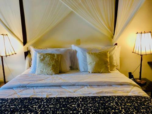 Hostal Pousada Villa Palmeira Azul Su�tes de Charme
