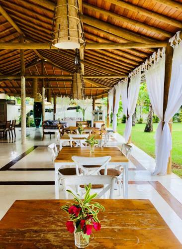 Hostal Pousada Villa Palmeira Azul Su�tes de Charme