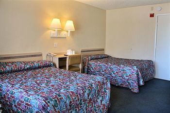 Motel 6 Bakersfield Convention Center