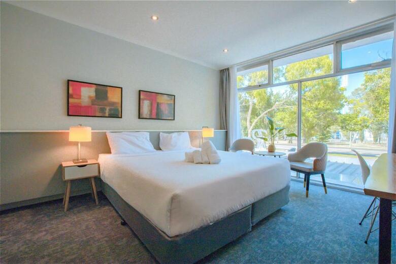 Vibe Hotel Carlton