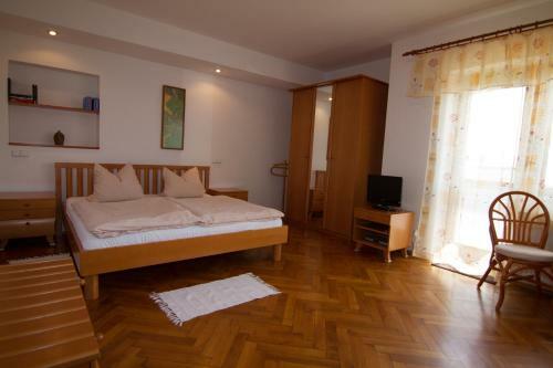 Hostal Pension Apartment Granit