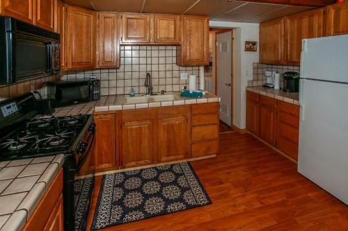 Alpine Escape By Big Bear Cool Cabins