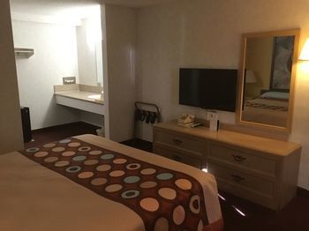 Super 8 Motel