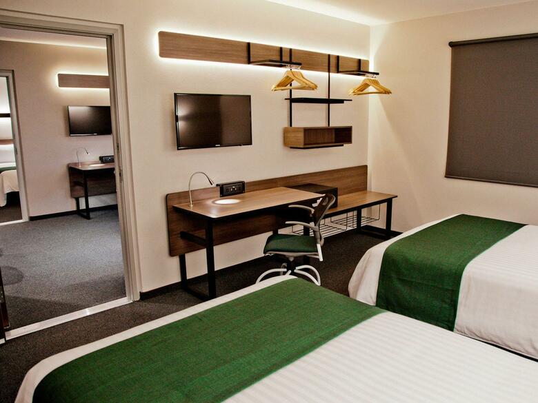 Hotel City Express Suites Puebla Finsa