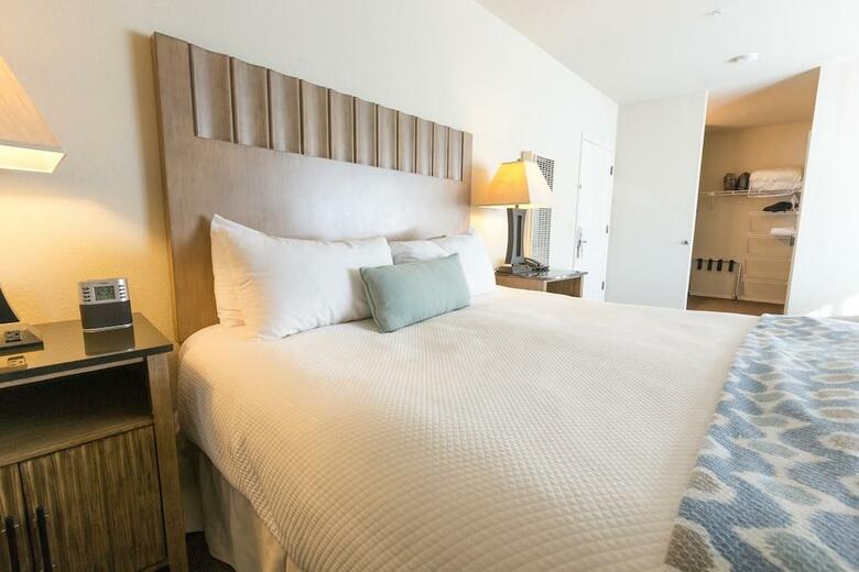 Hotel Cambria Landing Inn And Suites