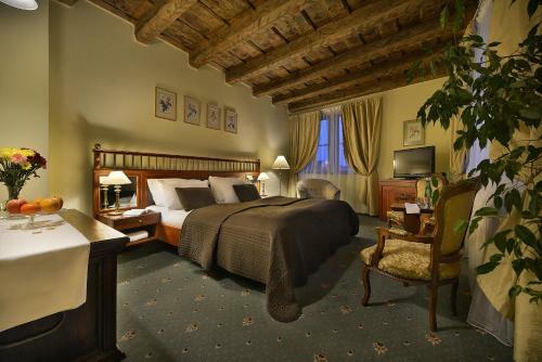 Hotel U 3 Pstrosu