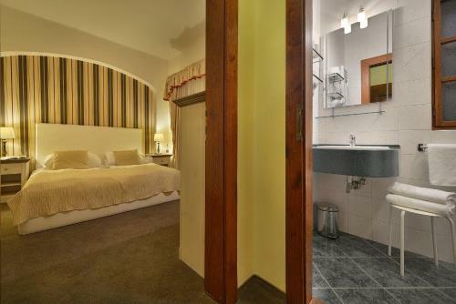 Hotel U 3 Pstrosu