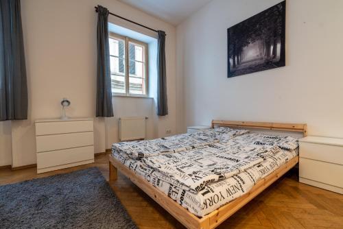Sg1 Hostel