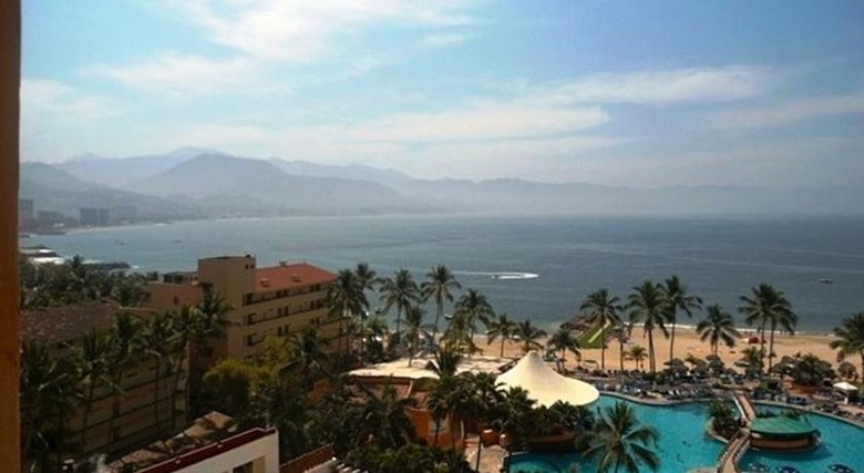 Apartamento Beachfront Condo Sea River