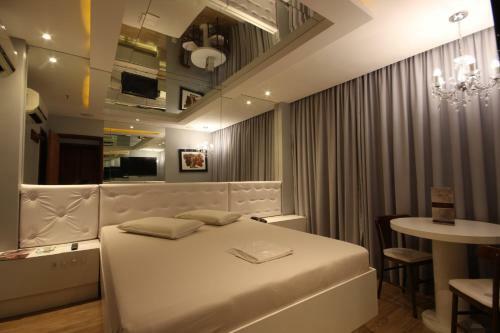 Love Time Hotel (adult Only)
