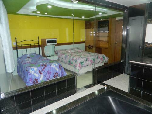 Hotel Midway Motel (adult Only)