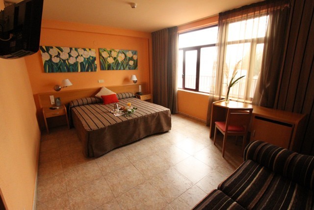 Hotel El �guila