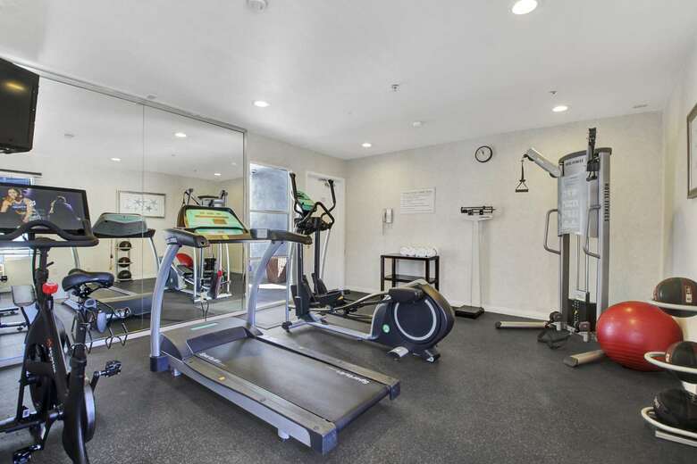 Best Western Plus Marina Shores Hotel - Dana Point