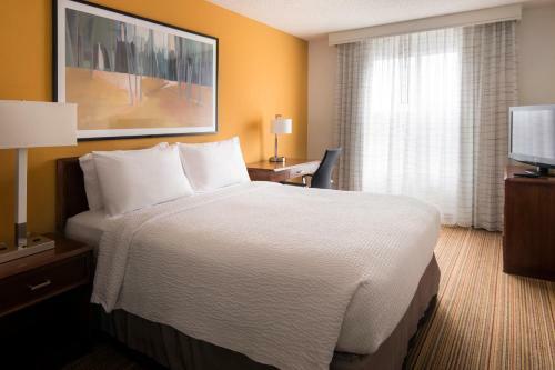 Hotel Residence Inn Fresno