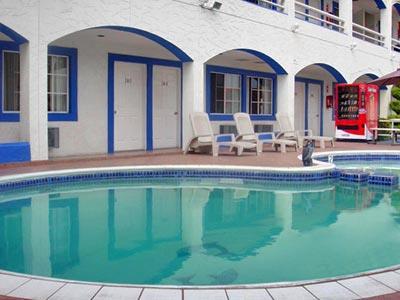 Hotel Pueblito Inn