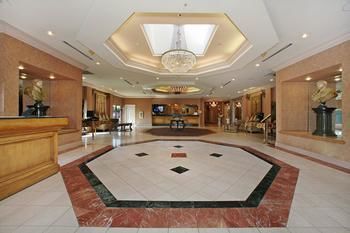 Howard Johnson Inn Fullerton Hotel And Conference Center