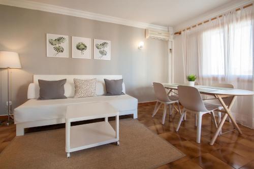 Apartamentos Alamos