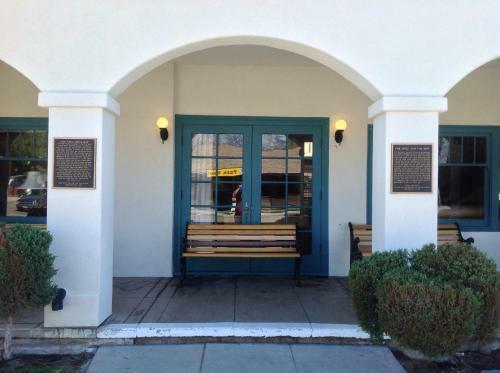Historic Dow Hotel