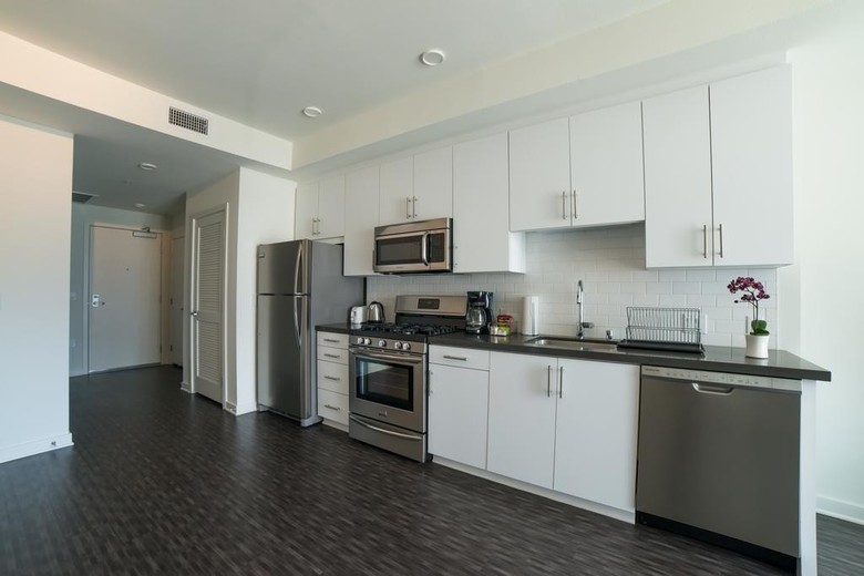 Wilshire Residence Apartment