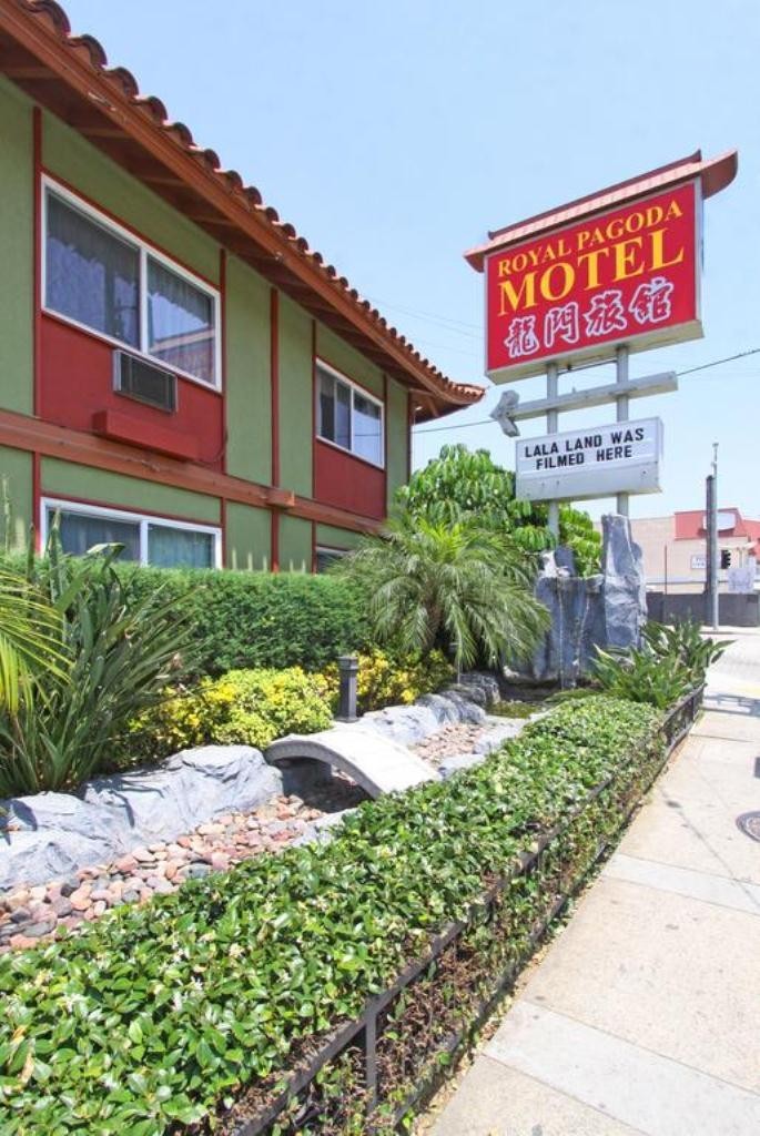 Royal Pagoda Motel
