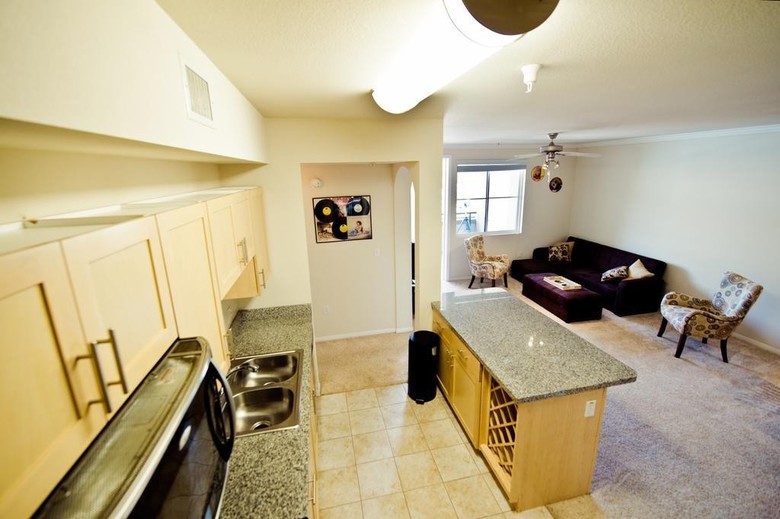 The Hollywood Ray Apartment