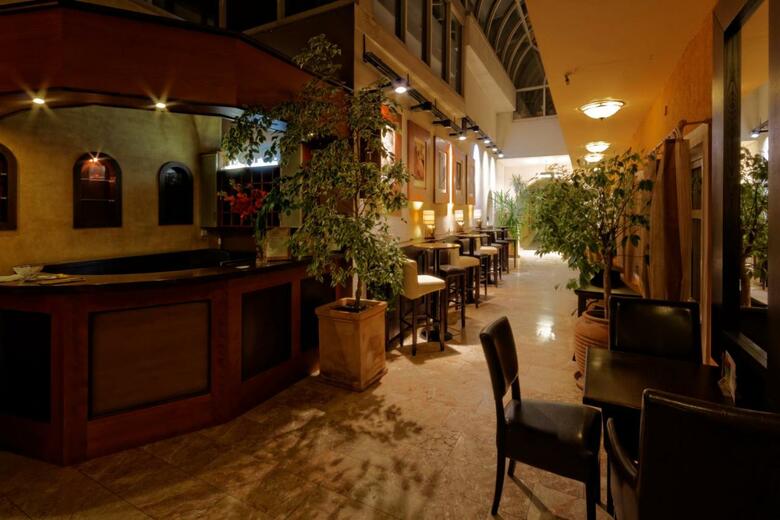 Hostal Enjoy Inn